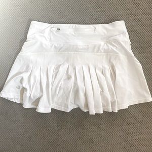 Lululemon skirt size 4 great condition